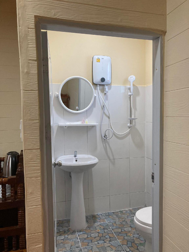 Bathroom 4, Nantawanhomestay, Ko Kha