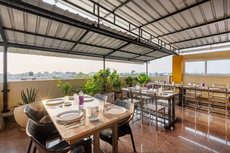 Food & Drinks 5, Treebo Grace Inn, 3 Min Walk From Promenade Beach, Puducherry