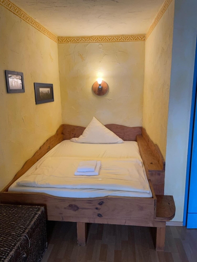 Bedroom 3, Gästehaus Mezcalero B & B, Dresden