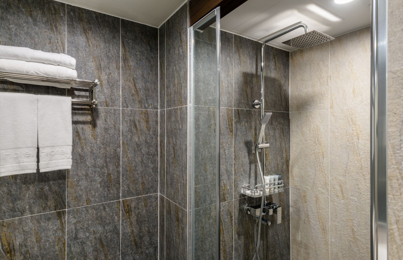 Bathroom 4, HotelWithCity, Jeju