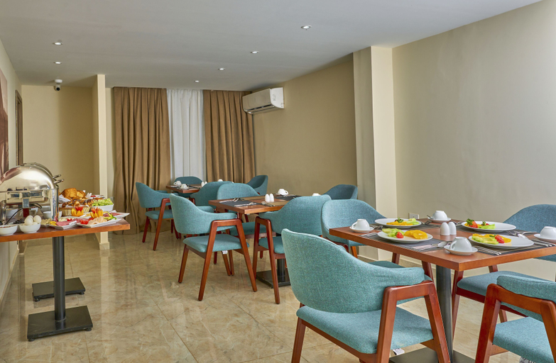 Food & Drinks 4, Soul Pyramids & Valley Temple View, Unorganized in Al Jizah