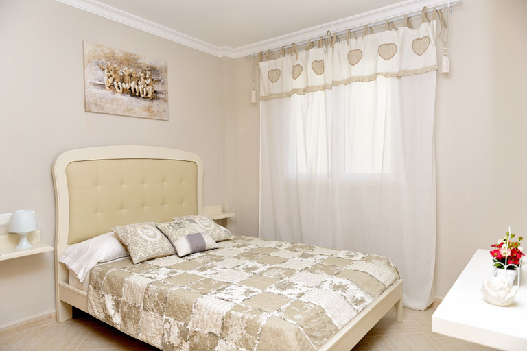 Bedroom 3, Aparthotel Ola Blanca, Alicante