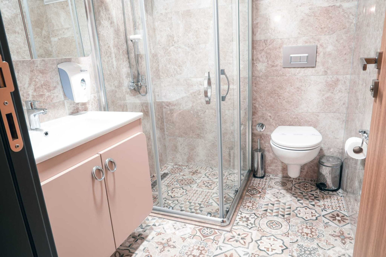 Bathroom 5, Flora Ordu Hotel Apart Suite, Merkez