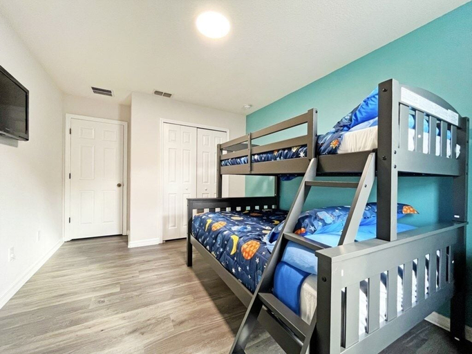 Bedroom 3, Mariel Oasis 6 Bedroom Home by RedAwning, Osceola