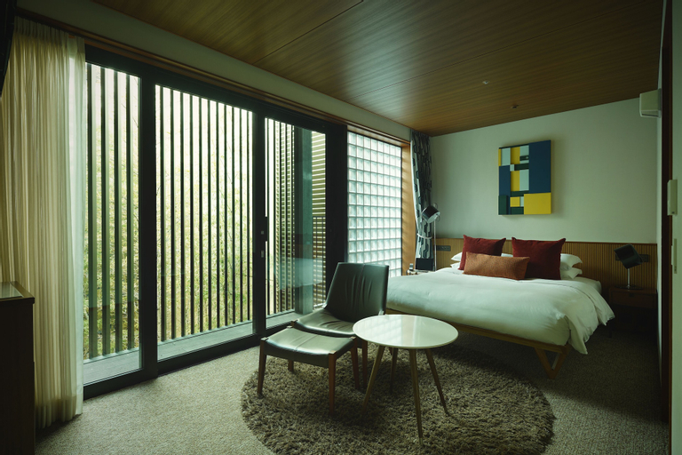 Bedroom 16