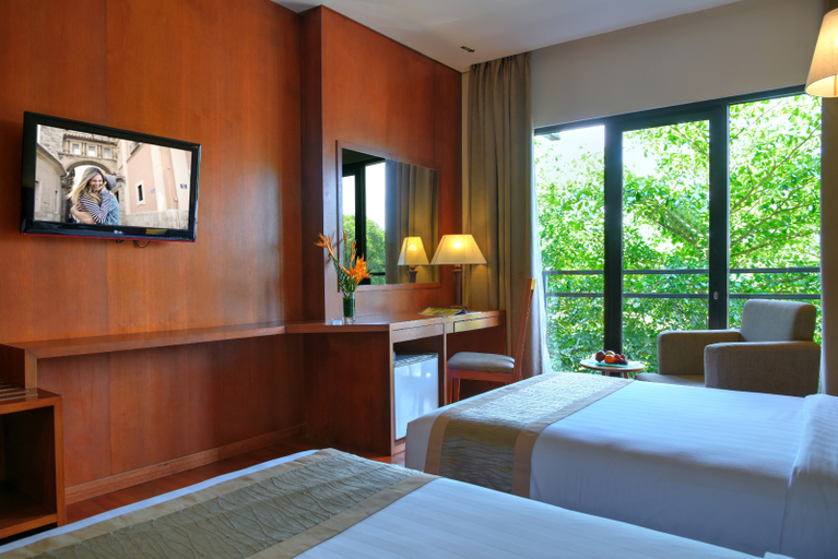 Bedroom 4, Oak Tree Emerald Hotel & Conventions Semarang, Semarang