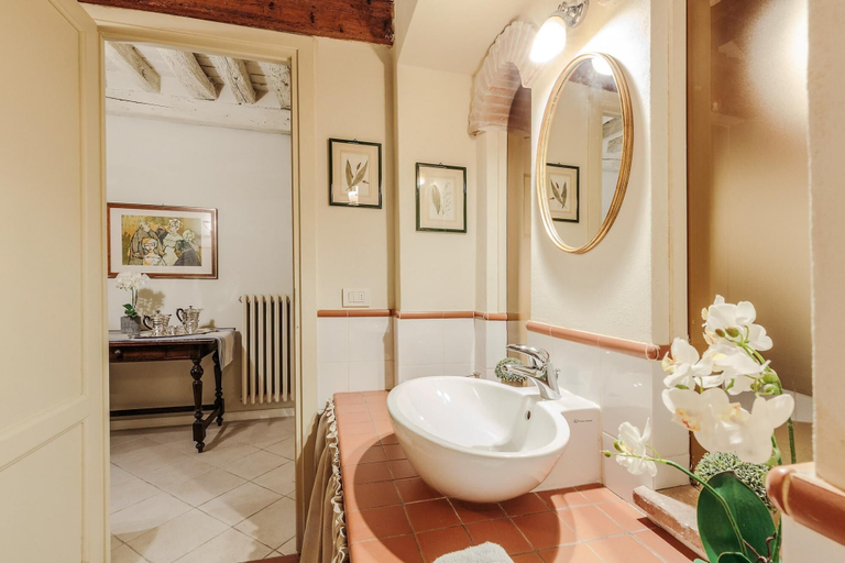 Bathroom 4, The 1400 s Apartment, Lucca