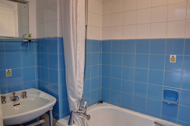 Bathroom 3, Orwell Hotel, Suffolk