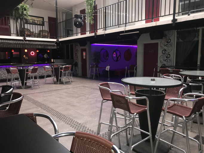 Food & Drinks 4, Rooftop Resort - Clothing Optional - Adult Only, Broward