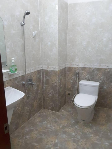 Bathroom, An Phuc Hotel, Ho Chi Minh City
