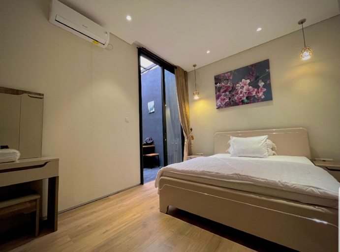 Bedroom 8