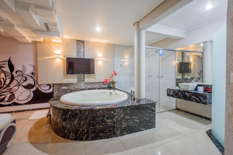 Others 3, Motel Fascinio (Only Adults), Cascavel