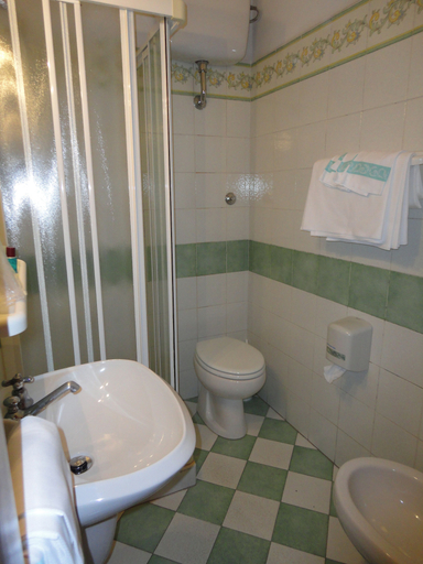 Bathroom 4, Hotel Villa Primavera, Pisa