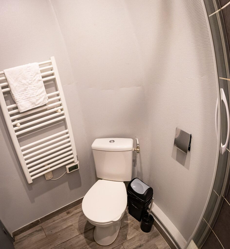 Bathroom 5, Résidence Hera Paris Orly Aéroport, Val-de-Marne