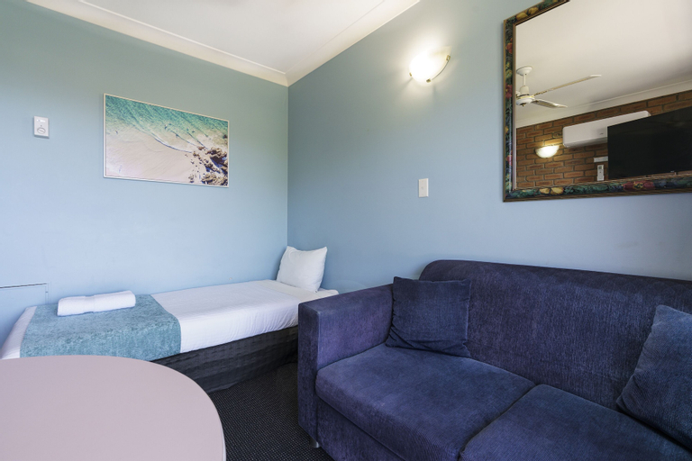 Others 5, Sapphire Waters Motor Inn, Bega Valley
