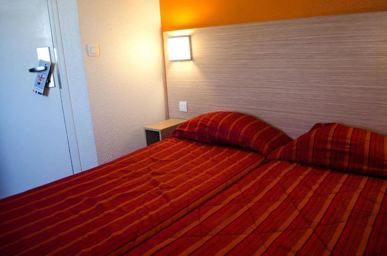 Bedroom 5, HECO Calais Centre - Gare, Pas-de-Calais