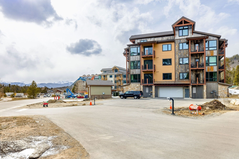 Exterior 5, 204 Clearwater Lofts 2 Bedroom Condo by RedAwning, Summit