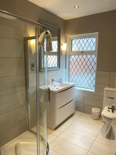 Bathroom 3, Bedford Hotel, Lancashire