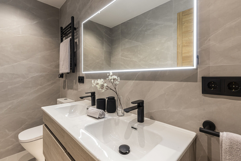 Bathroom 3, MH Apartments Soho Madrid, Madrid