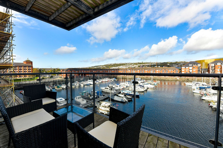 Food & Drinks 3, Just Stay Wales - Meridian Wharf, Swansea
