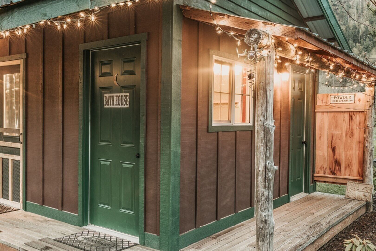 Others 5, 72mf - Rustic - Pets Ok - Sleeps 2 1 Bedroom Cabin by Redawning, Whatcom