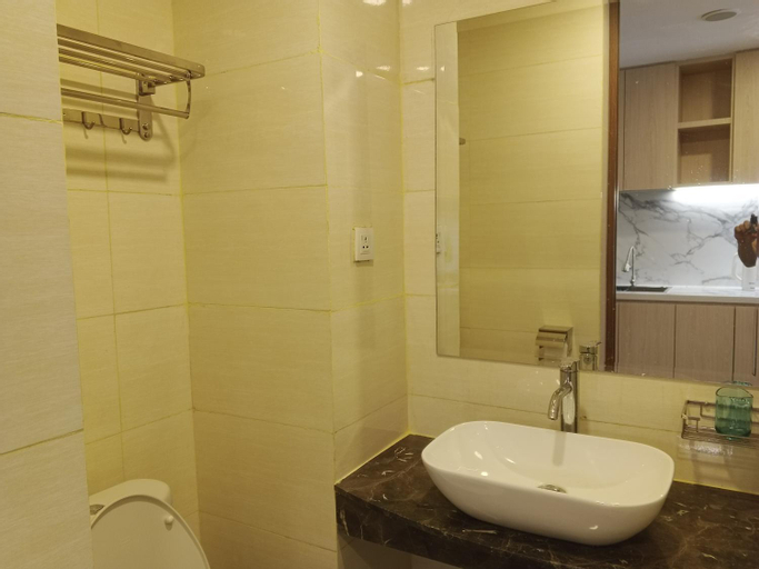 Bathroom 12