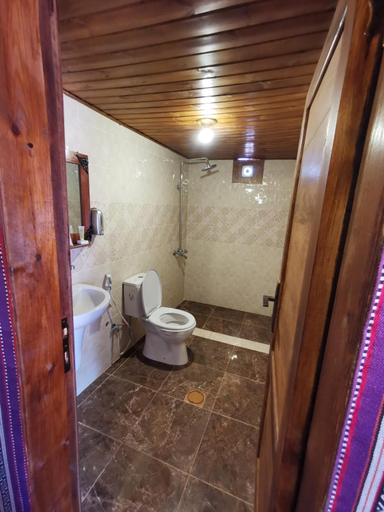 Bathroom 2, Katrina Rum camp, Quaira