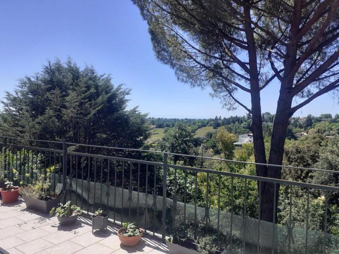 Others 5, chambre au calme haute ville, Gers