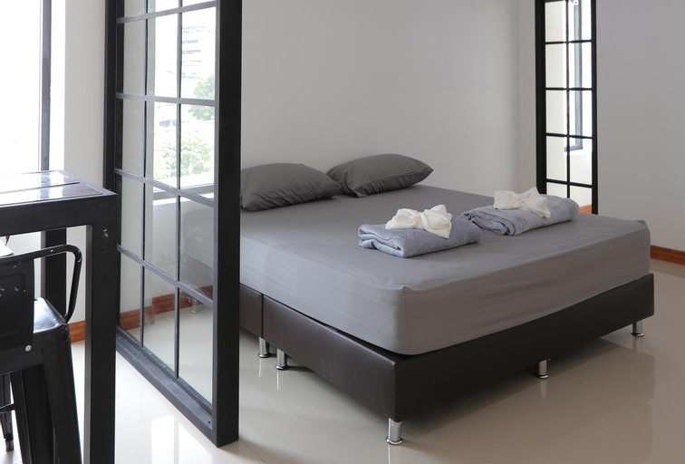 Bedroom 2, Baan33 check in by yourself code inbox 4fl behind Amazon cafe, Din Dang