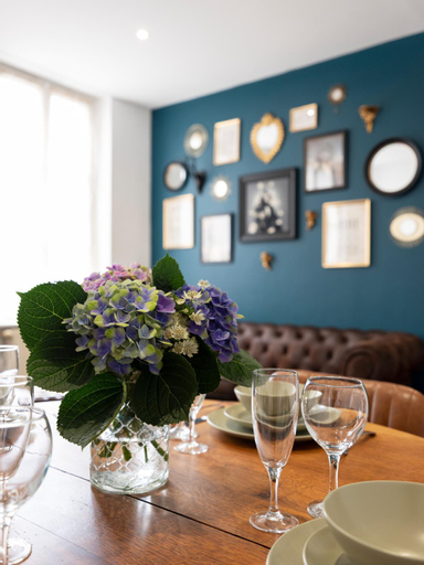 Food & Drinks, Bohemian Bakoua & Chesterfield Cottage, hyper-centre, Moselle