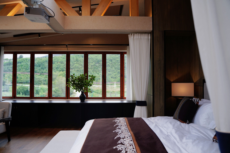 Bedroom 2, Shujia wengmacuozangshidujiazhuangyuan, Dêqên Tibetan