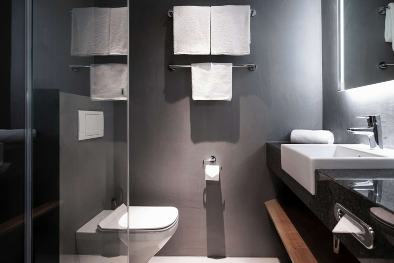 Bathroom 5, IntercityHotel Wien, Wien
