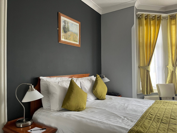 Others 4, Sorrento Hotel, Cambridgeshire