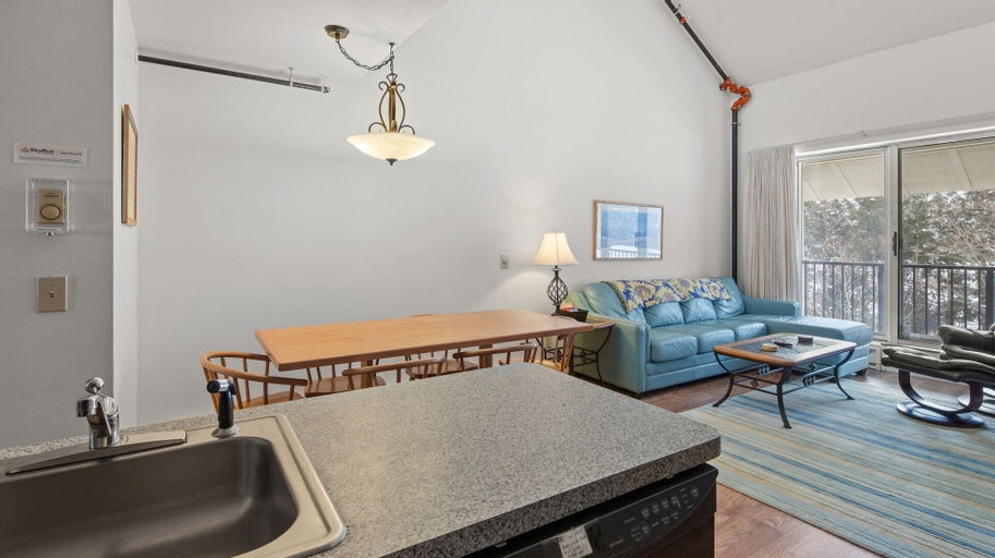 Dining Room 16