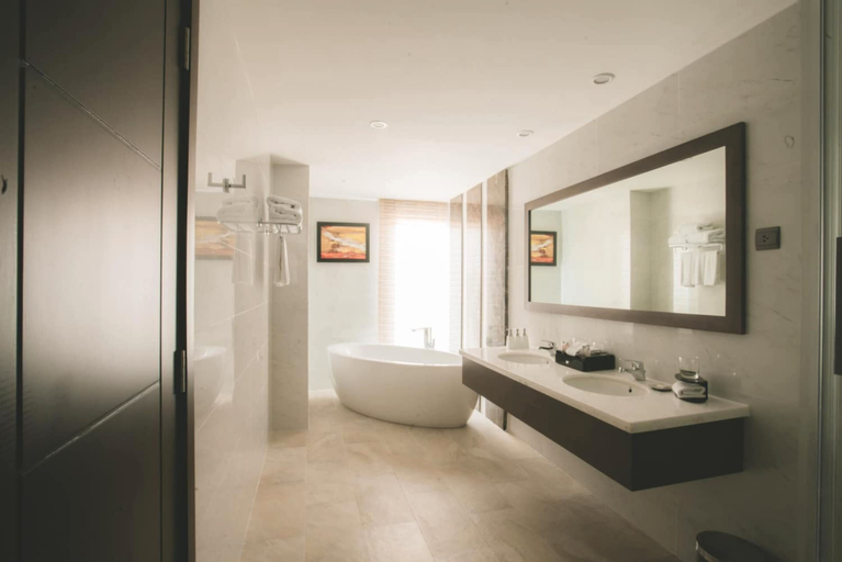 Bathroom 4