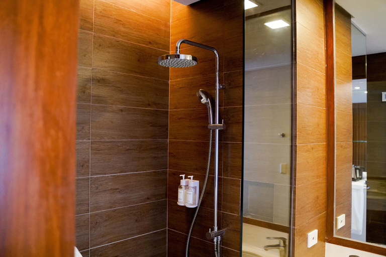 Bathroom 5, Timberland Highlands Resort, San Mateo
