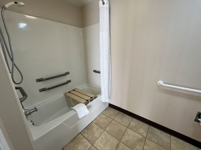 Bathroom 3, Motel 6 Georgetown, SC - Marina, Georgetown