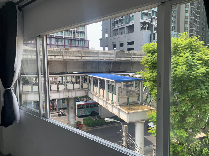 Exterior & Views 19