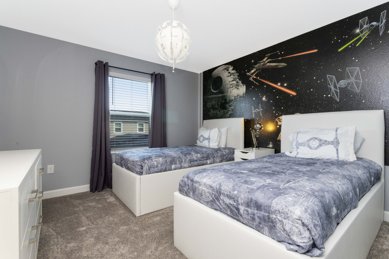 Room 3, Gorgeous 4 Bd w Pool Close to Disney Storey Lake 2963, Osceola