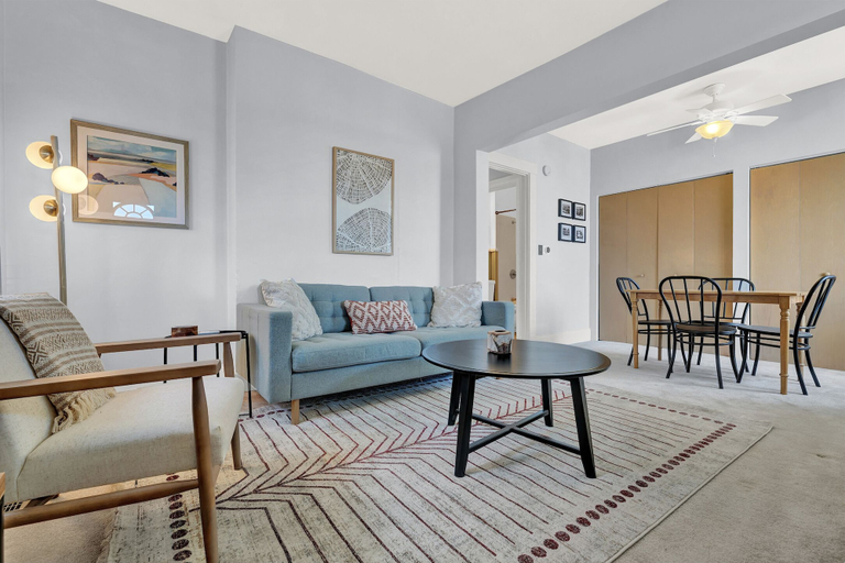 Cozy Cottage In The Heart Of Hyde Park 1 Bedroom Home by RedAwning, Hamilton