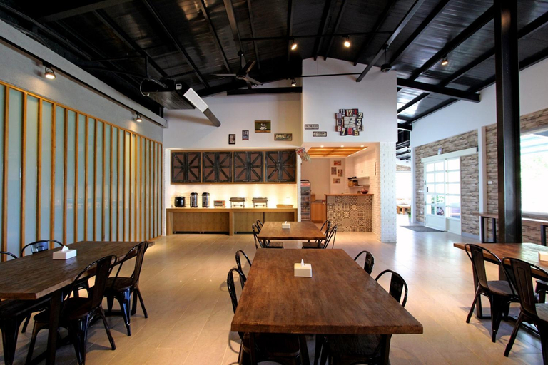 Food & Drinks 5, The Green Mile Field, Hualien