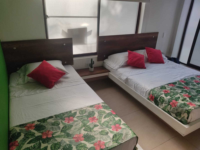 Bedroom 3, Arizona Ranch Hotel, Girardot