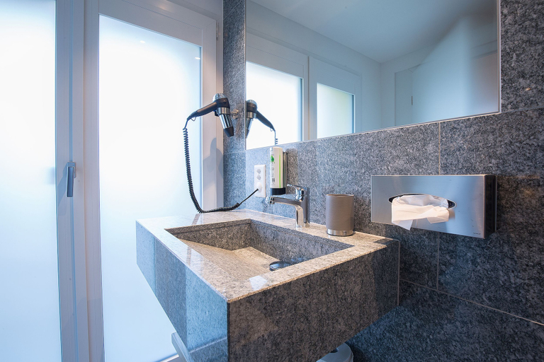Bathroom 3, Hotel Vaduzerhof by b_smart