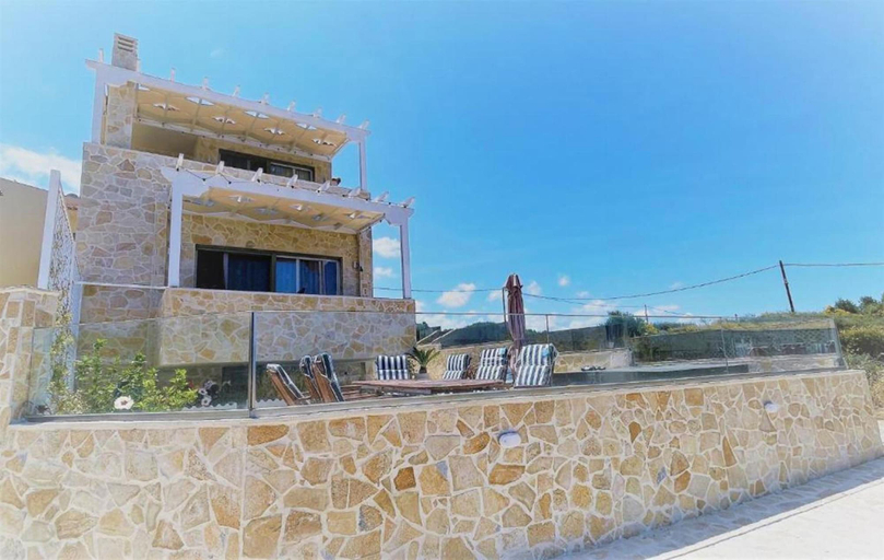 Room 3, Villa Arkadia in Trifillia, Peloponnese