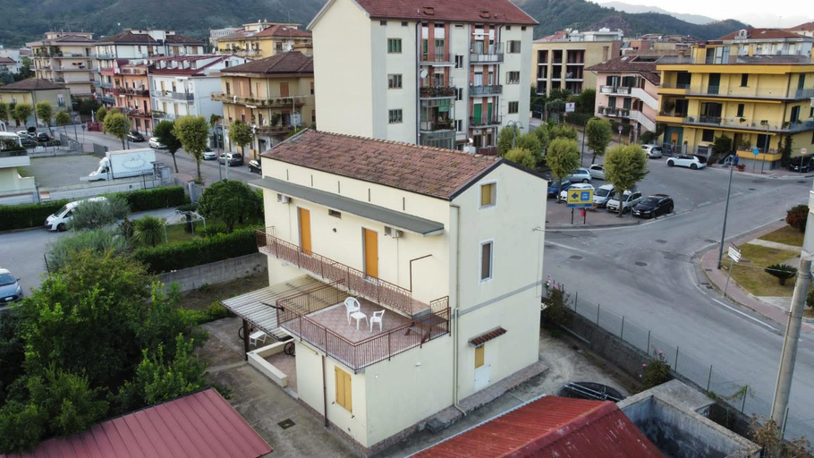 Others 2, Mezzaluna Guest House, Salerno