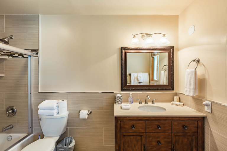 Bathroom 4, Big Bear Splash, San Bernardino
