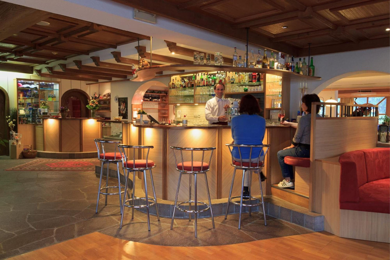 Bar (on property) 4, Berghotel Pine, Bolzano