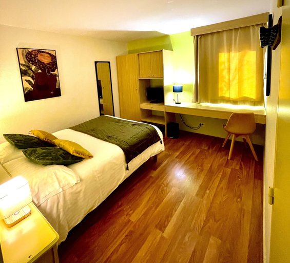 Bedroom 4, Hôtel Restaurant Le Mont Brouilly, Rhône