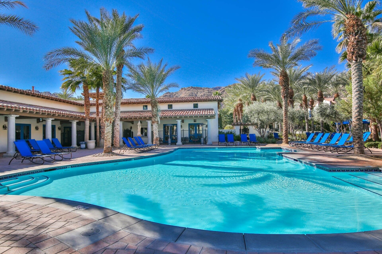 Pool 4, Legacy 3 Bedrooms L48 by RedAwning, Riverside