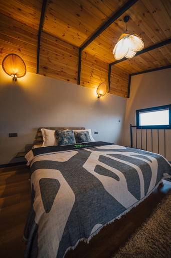 Bedroom 5, Vital Göl, Izmit